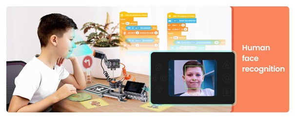 Robot_tich_hop_camera_AI